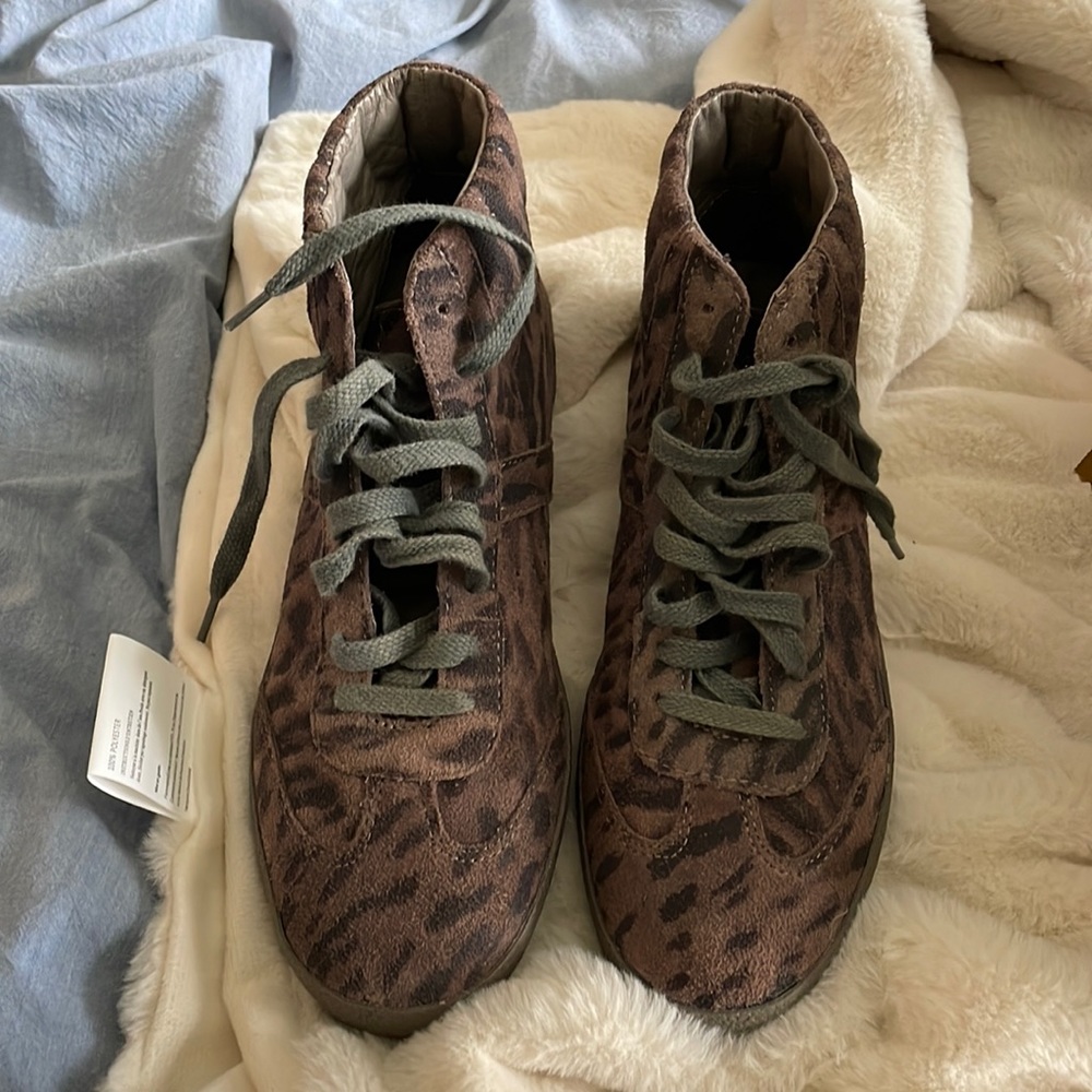 LIEBESKIND  Boho High-top sneakers leopard print